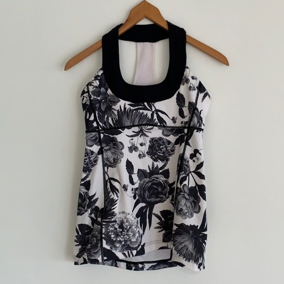 lululemon athletica Tops - lululemon Scoop Neck Tank Built in Bra Floral Sz8
